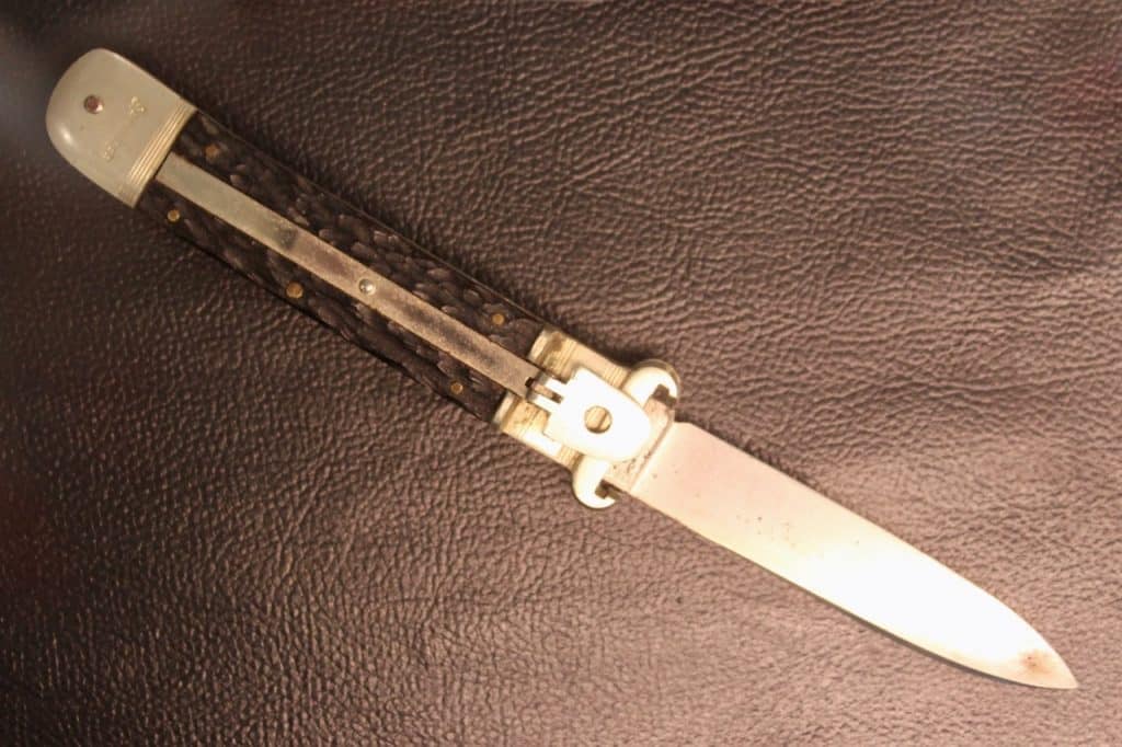 Outsiders Switchblade